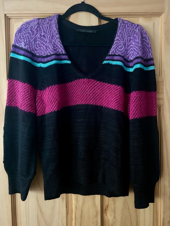 Marc Jacobs Sweaters - Gorgeous Vintage Marc Jacob’s Sweater. Size Small